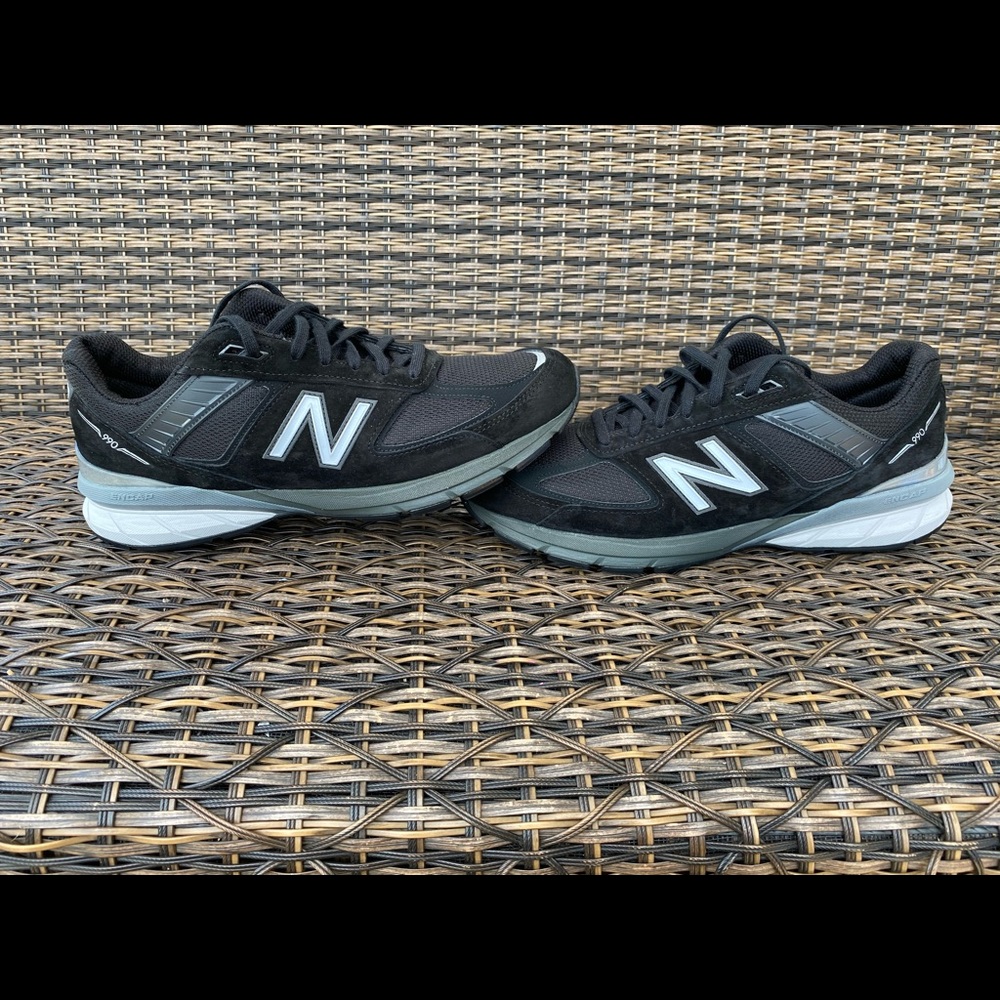 New Balance 990v5